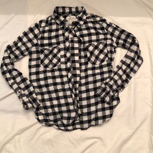 Abercrombie & Fitch black and white flannel